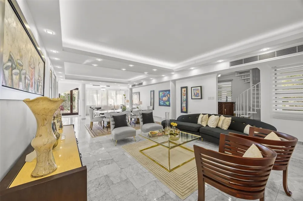 3 CARLOTA STREET Guayama, PR 00784