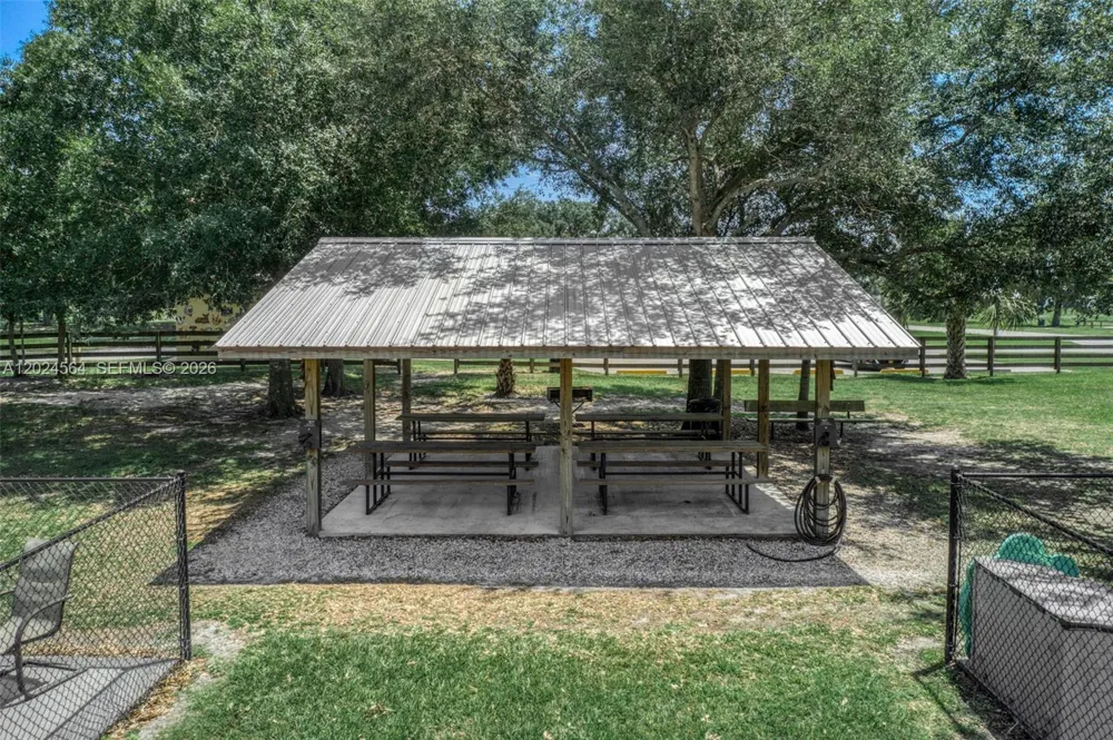6813 Heavitree Sebring, FL 33876
