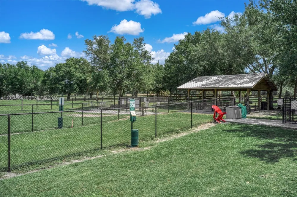 6813 Heavitree Sebring, FL 33876