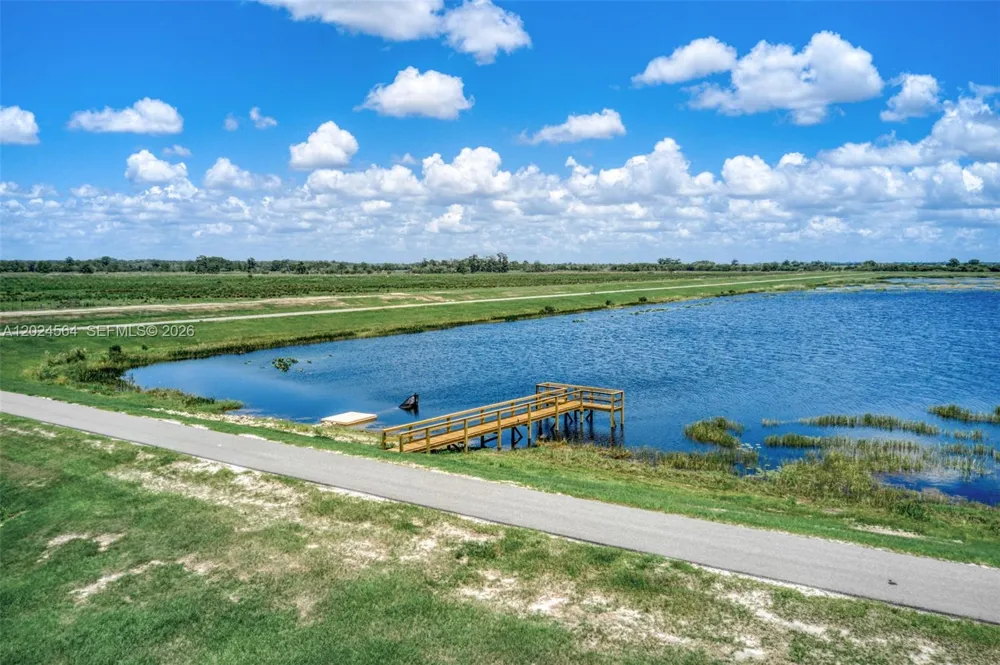 6813 Heavitree Sebring, FL 33876