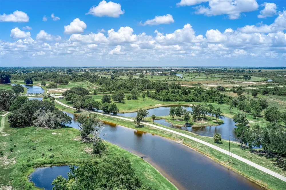 6813 Heavitree Sebring, FL 33876