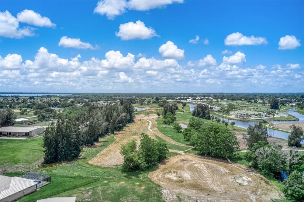 6813 Heavitree Sebring, FL 33876