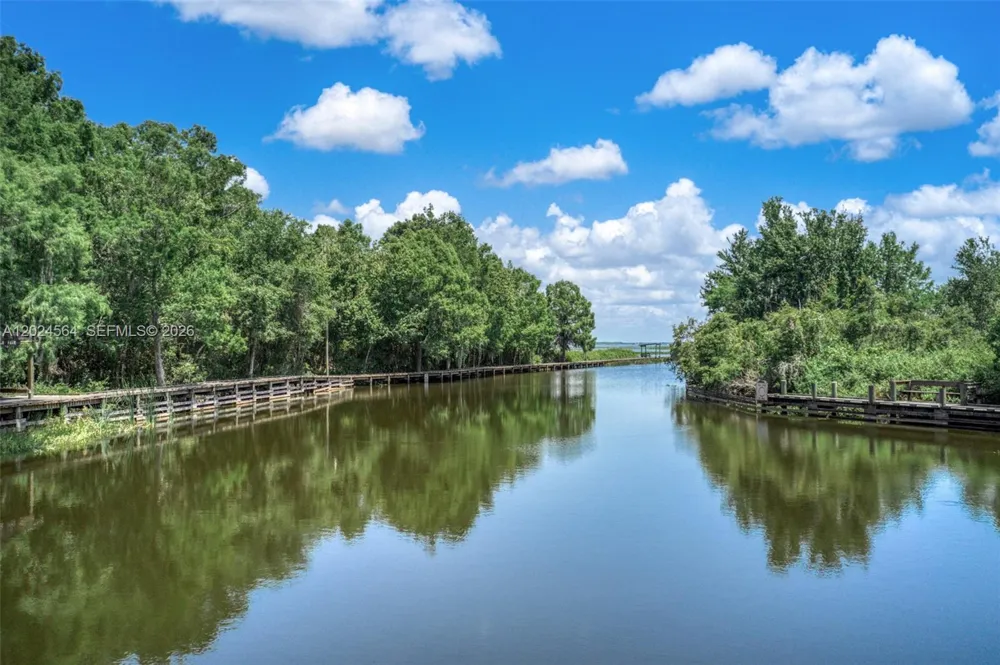 6813 Heavitree Sebring, FL 33876