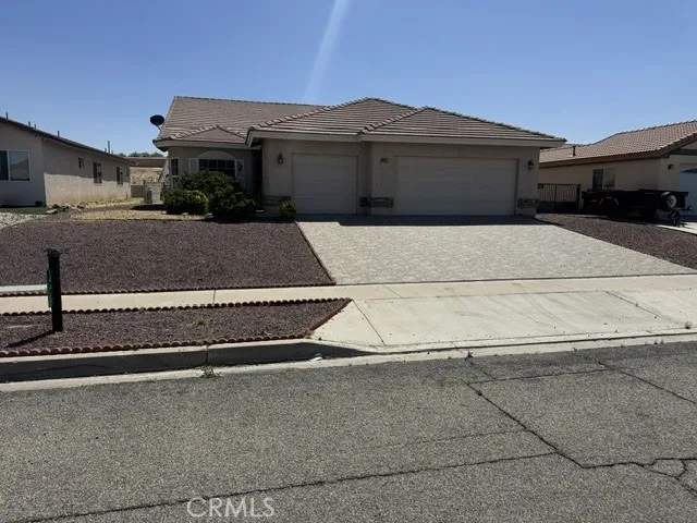 14415 Schooner Helendale, CA 92342