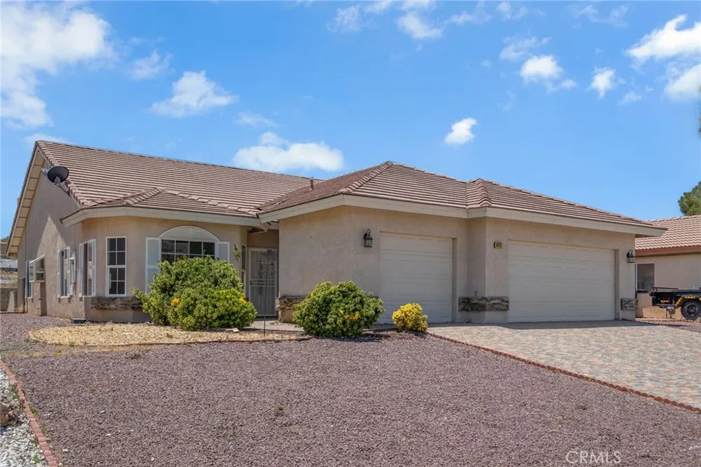 14415 Schooner Helendale, CA 92342