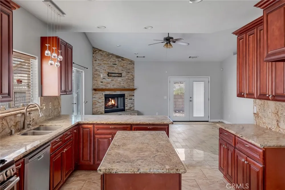 14415 Schooner Helendale, CA 92342