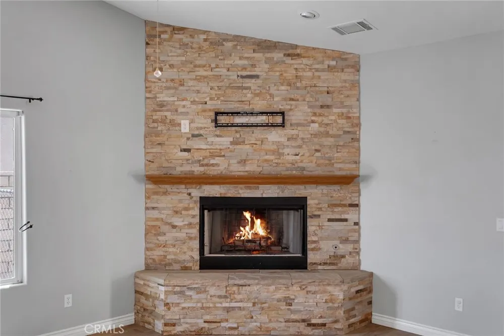 14415 Schooner Helendale, CA 92342
