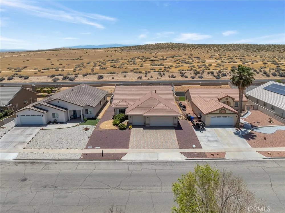 14415 Schooner Helendale, CA 92342