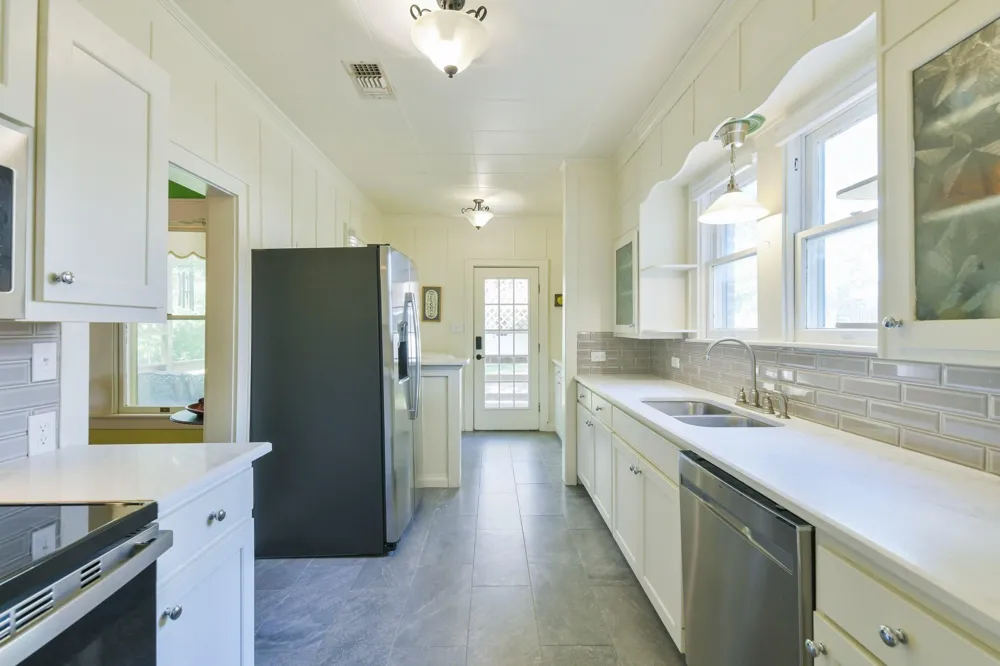 802 S Day Street Brenham, TX 77833