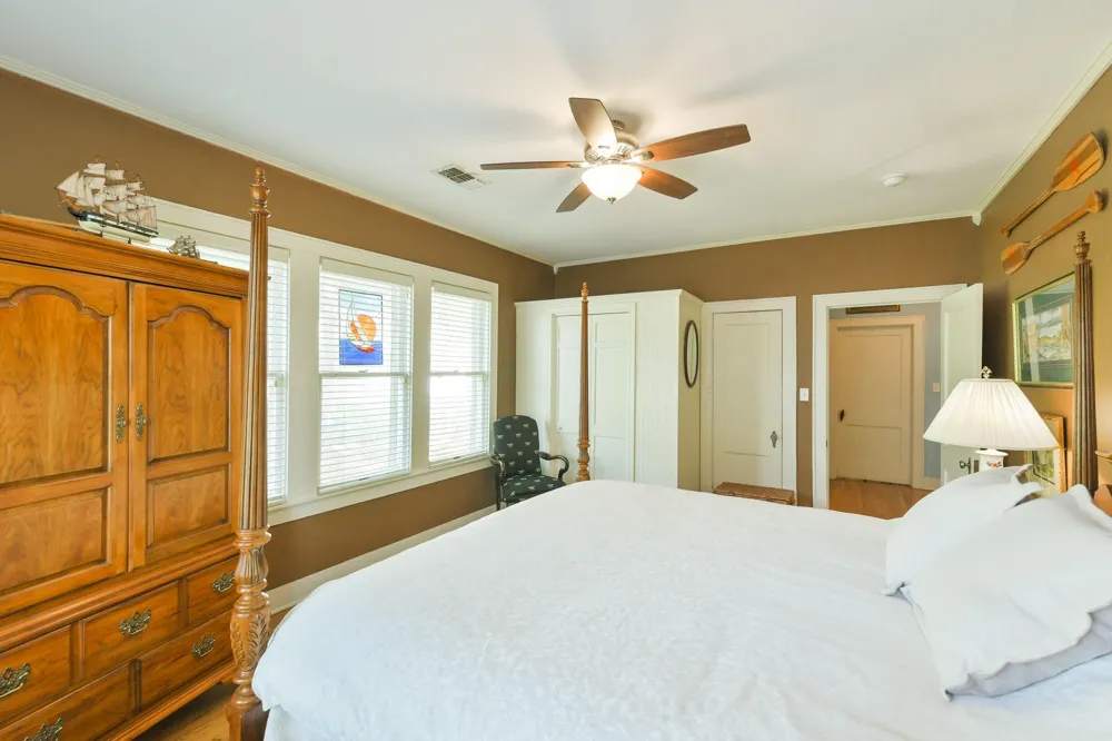 802 S Day Street Brenham, TX 77833