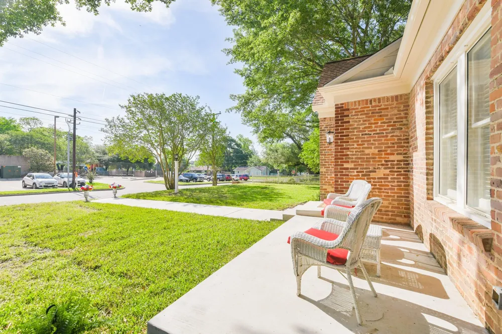 802 S Day Street Brenham, TX 77833