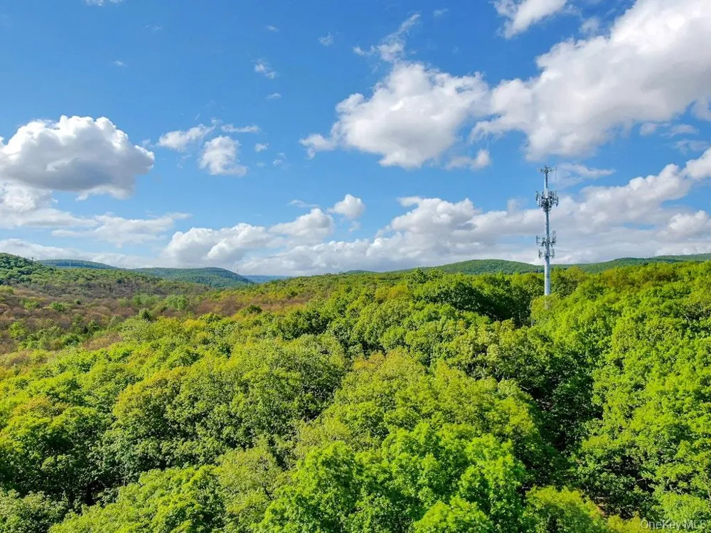 24 Council Crest Road Sloatsburg, NY 10974