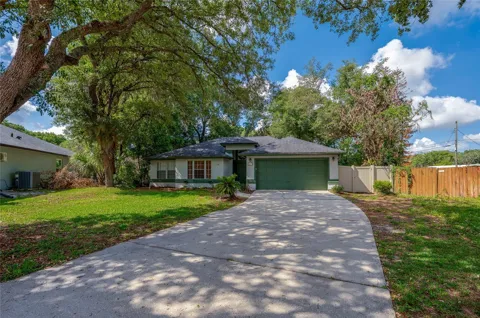 203 LIVE OAK COURT