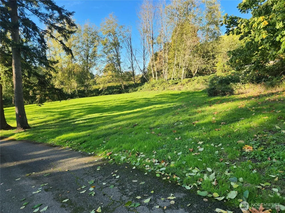 9859 Redmond-Woodinville Road NE Redmond, WA 98052