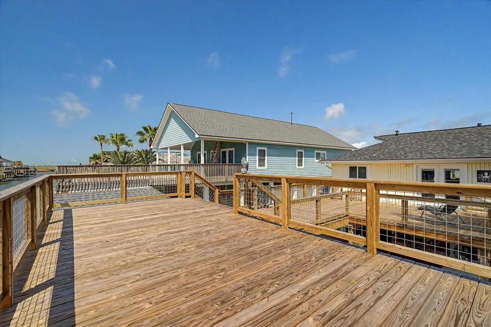 273 Barracuda Street Bayou Vista, TX 77563