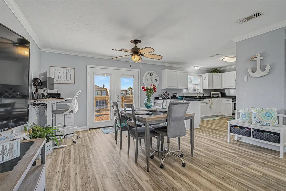 273 Barracuda Street Bayou Vista, TX 77563