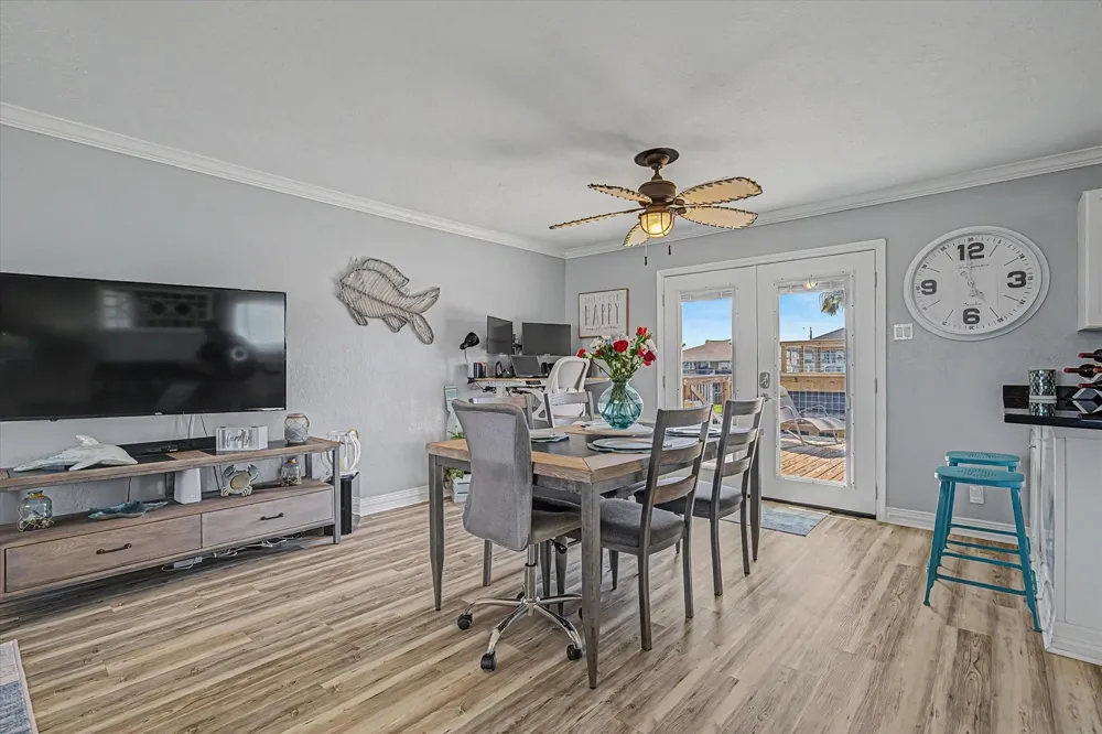 273 Barracuda Street Bayou Vista, TX 77563