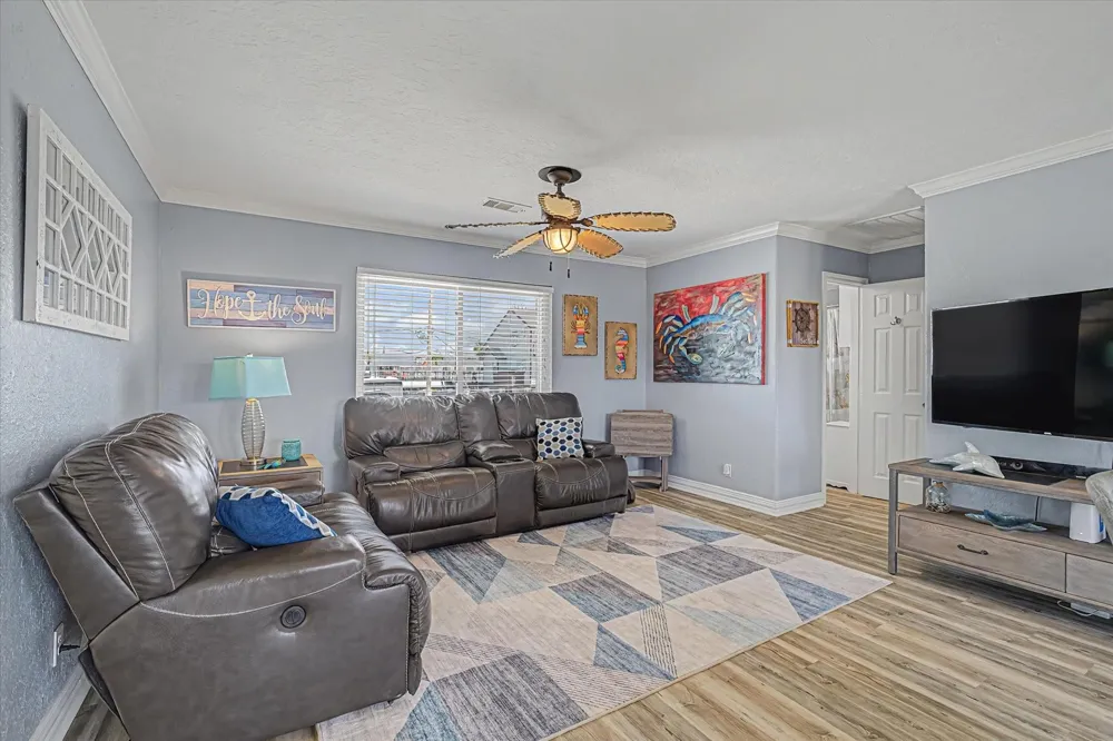 273 Barracuda Street Bayou Vista, TX 77563