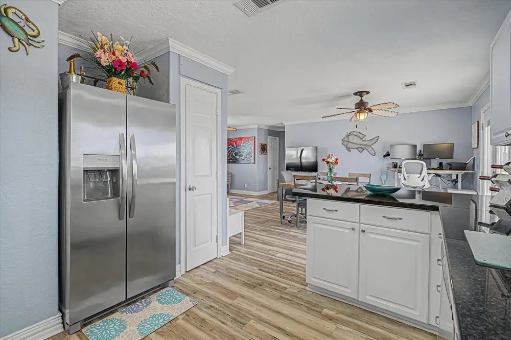 273 Barracuda Street Bayou Vista, TX 77563