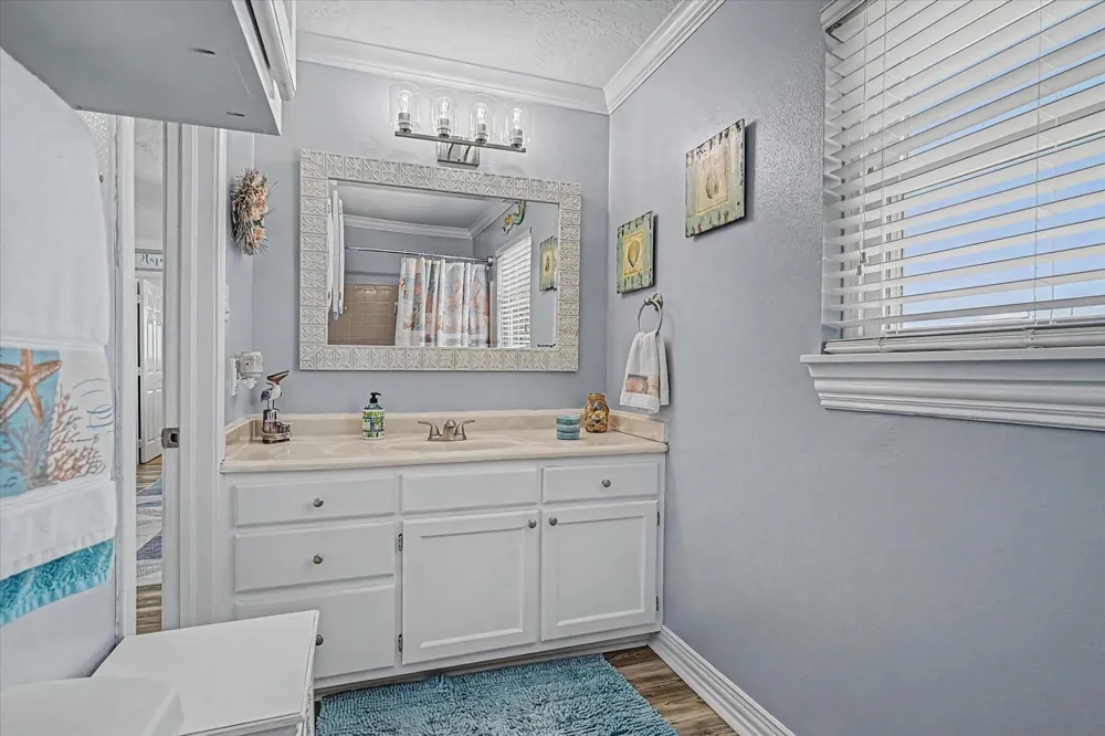 273 Barracuda Street Bayou Vista, TX 77563