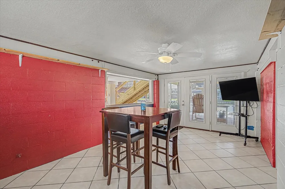 273 Barracuda Street Bayou Vista, TX 77563