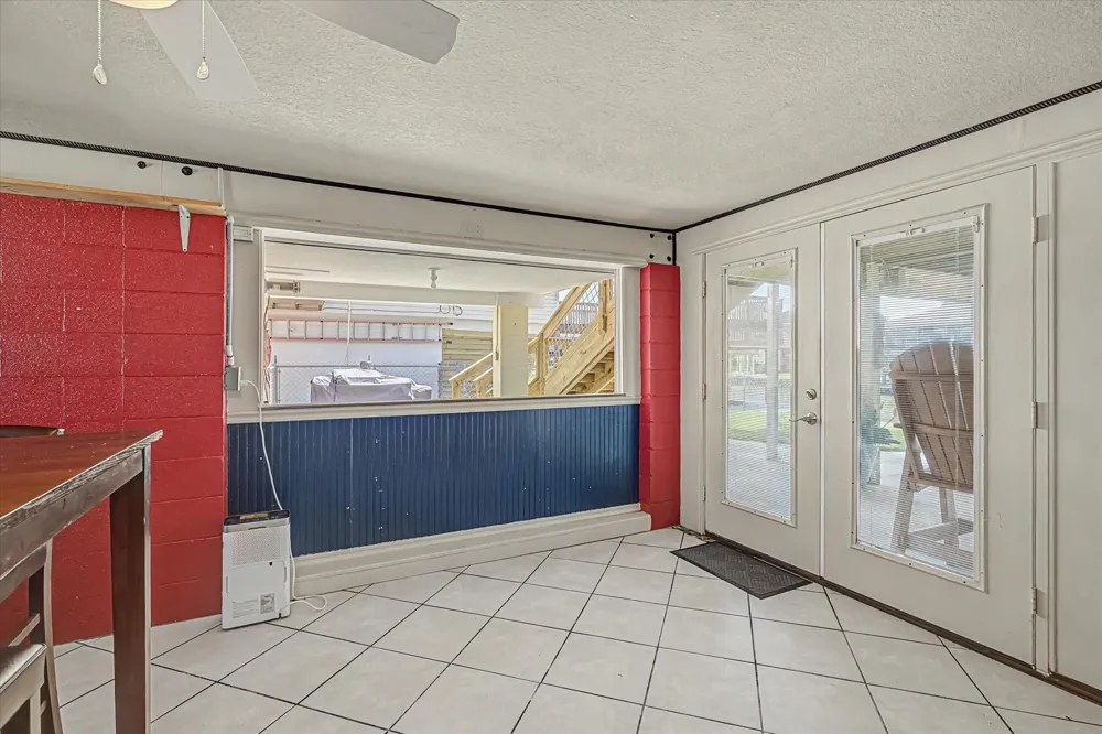 273 Barracuda Street Bayou Vista, TX 77563