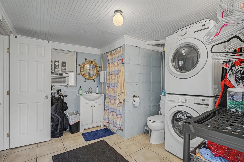 273 Barracuda Street Bayou Vista, TX 77563
