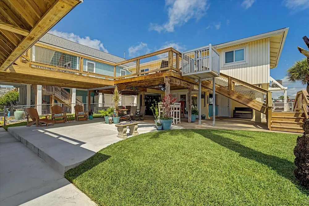 273 Barracuda Street Bayou Vista, TX 77563