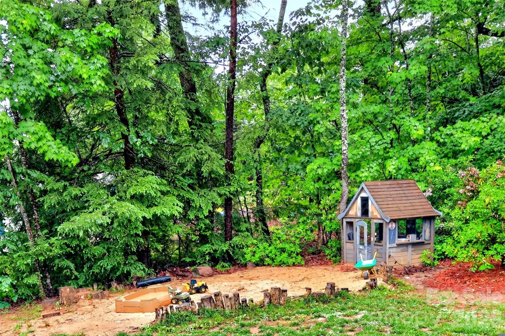 132 Maple Ridge Drive Old Fort, NC 28762