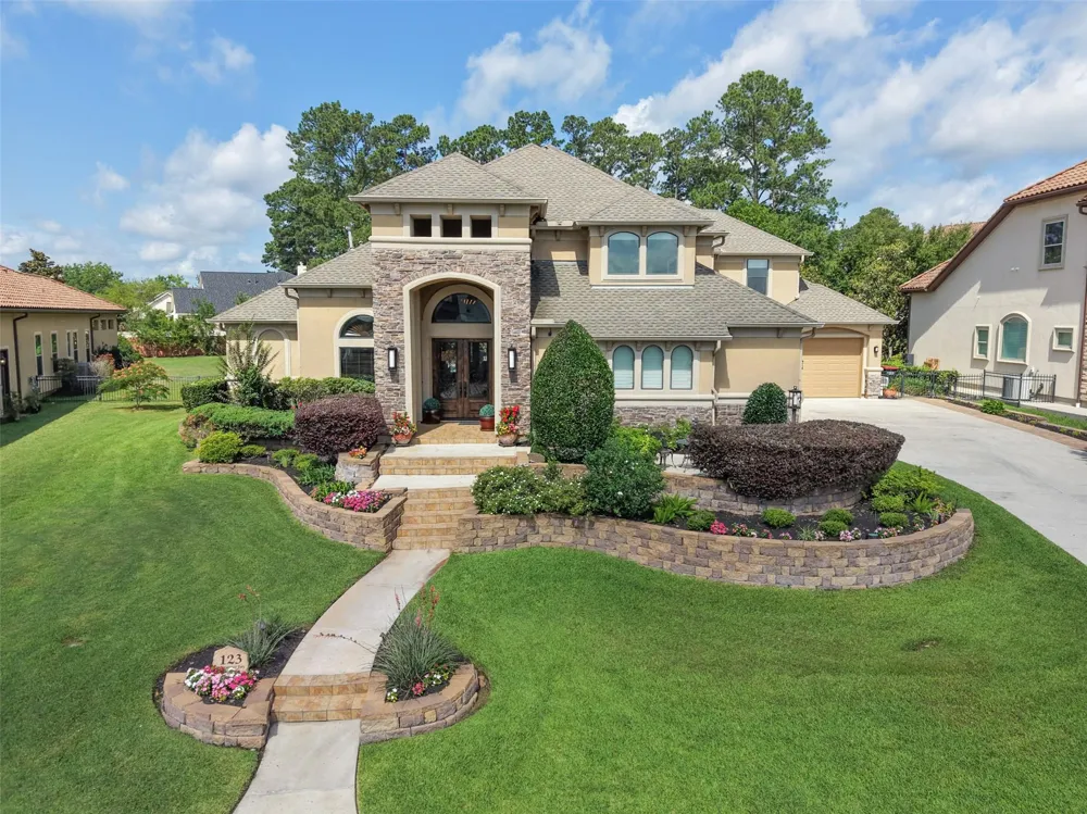 123 Bentwater Bay Drive Montgomery, TX 77356