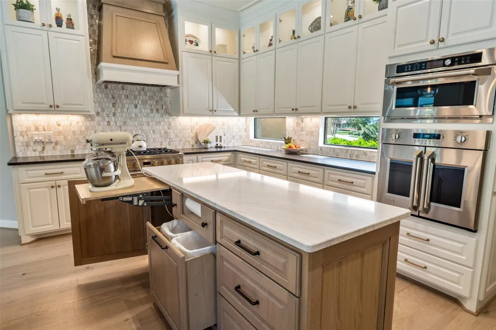 123 Bentwater Bay Drive Montgomery, TX 77356