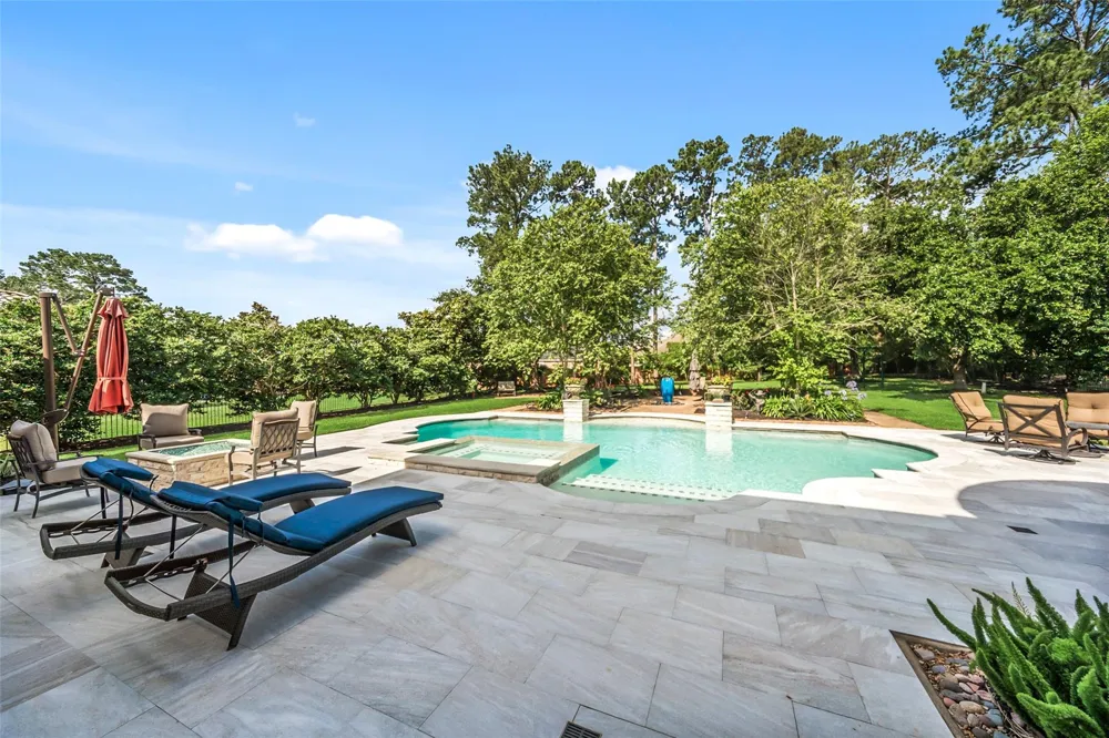 123 Bentwater Bay Drive Montgomery, TX 77356