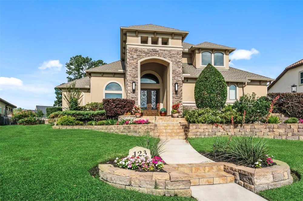 123 Bentwater Bay Drive Montgomery, TX 77356