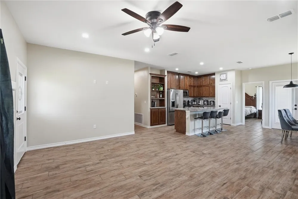 2986 Mayfield Ingleside, TX 78362