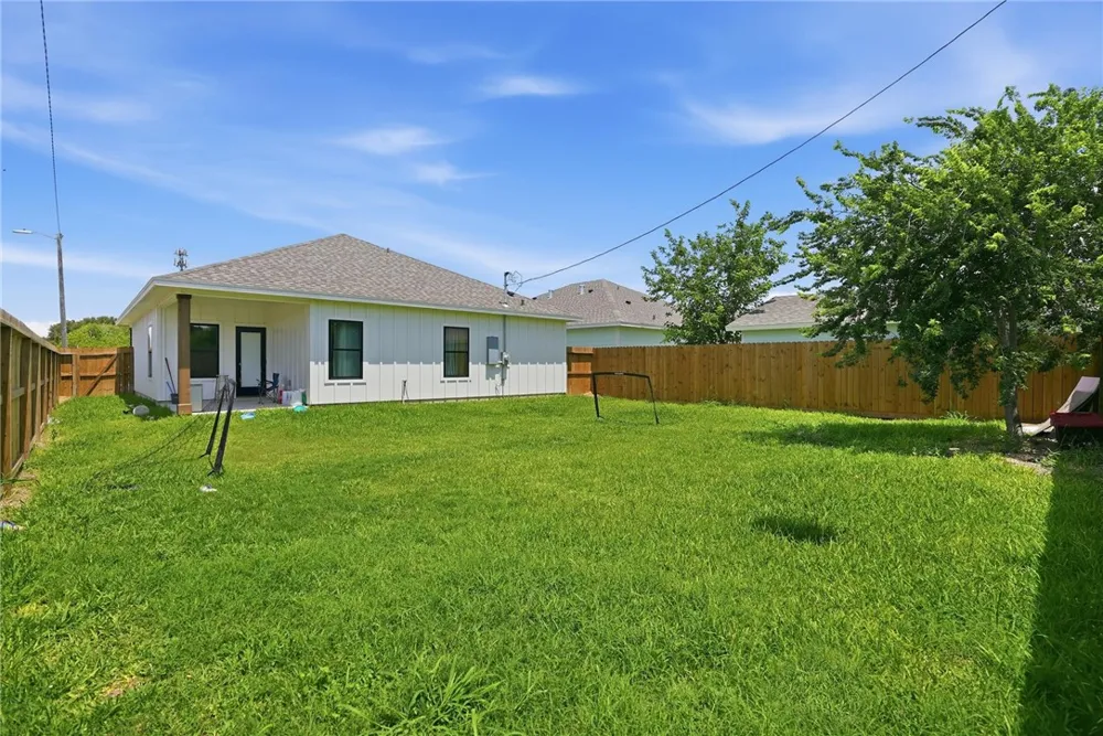 2986 Mayfield Ingleside, TX 78362