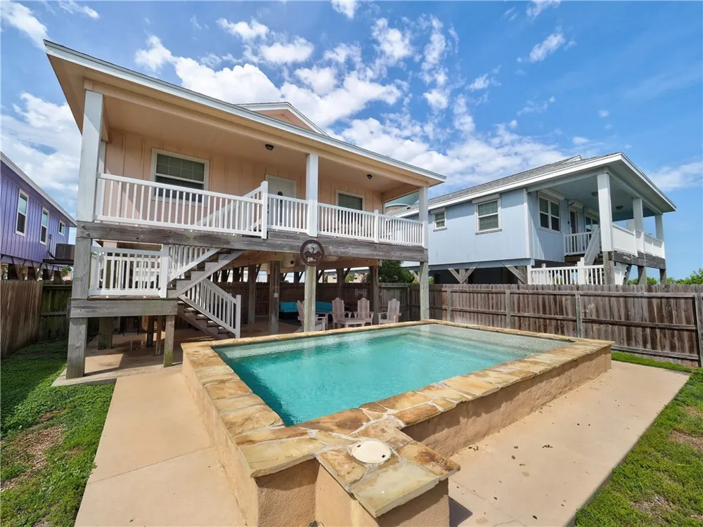 100 Glover Boulevard #103 Port Aransas, TX 78373