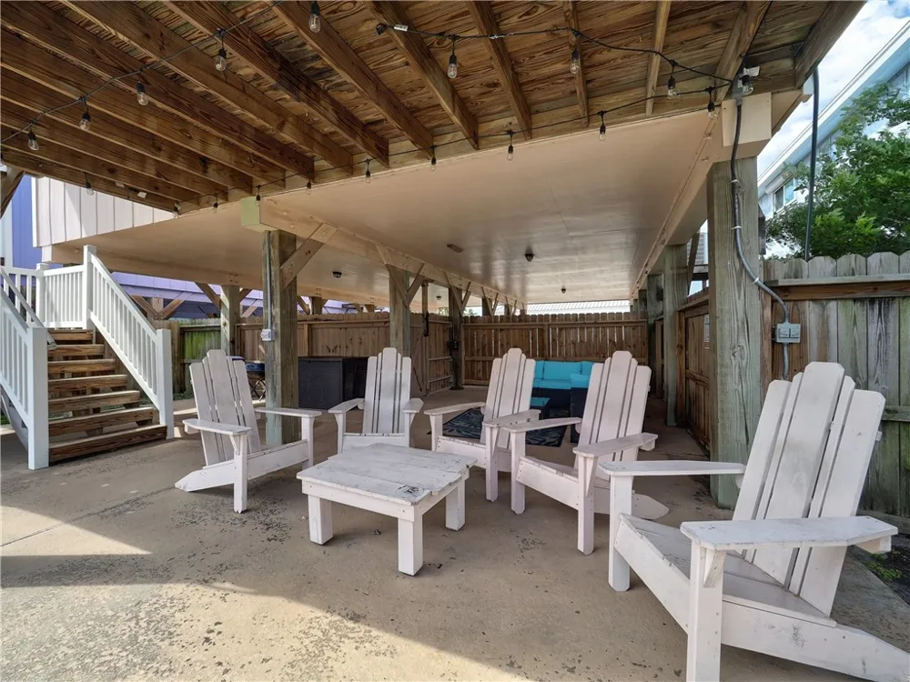 100 Glover Boulevard #103 Port Aransas, TX 78373