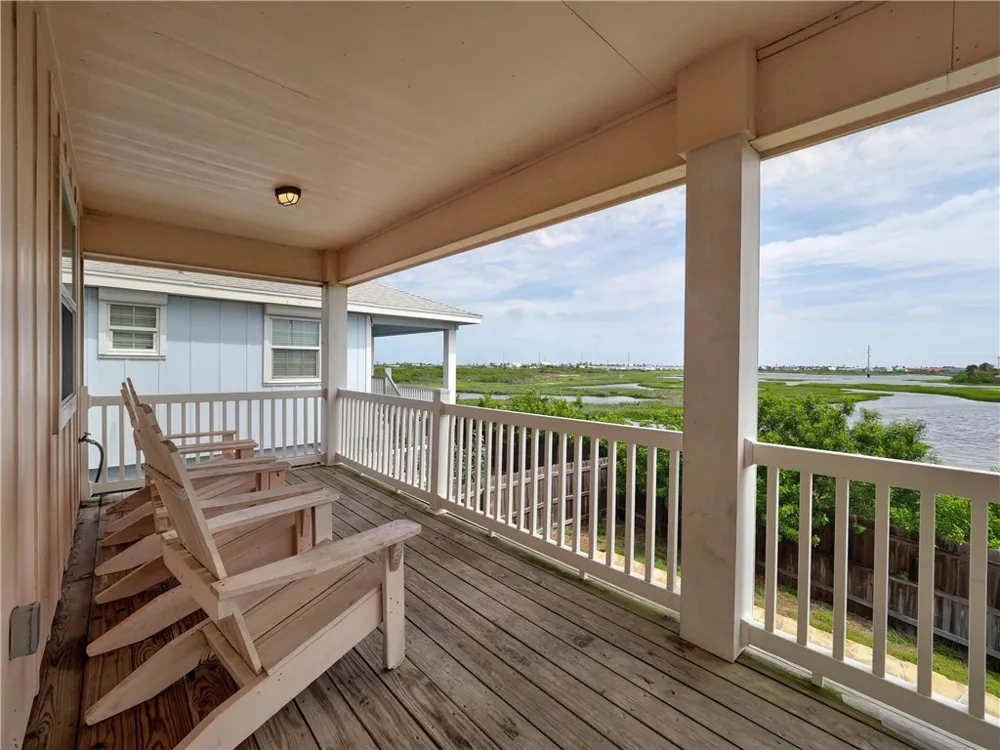 100 Glover Boulevard #103 Port Aransas, TX 78373