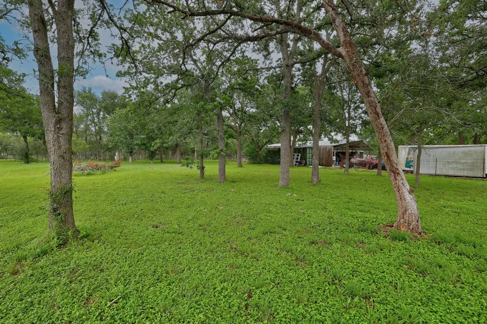 288 The Forest Road Dale, TX 78616
