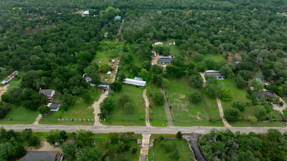 288 The Forest Road Dale, TX 78616