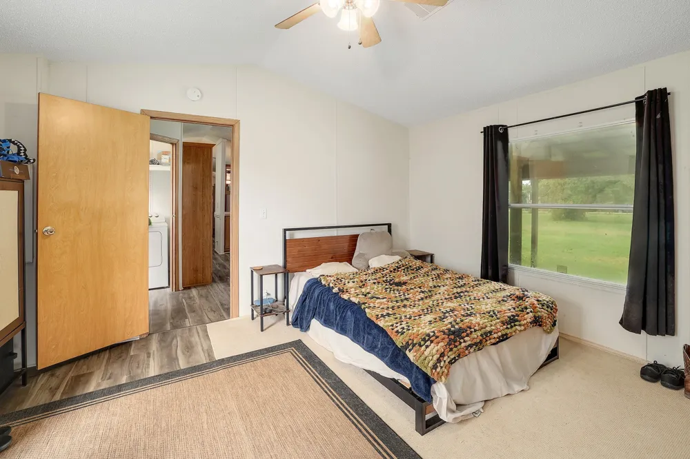 288 The Forest Road Dale, TX 78616