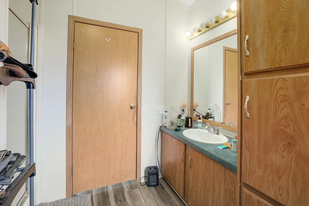 288 The Forest Road Dale, TX 78616