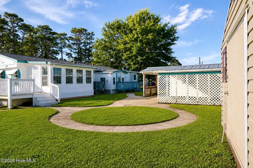 324 Cypress Avenue Holly Ridge, NC 28445