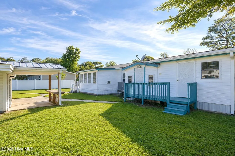 324 Cypress Avenue Holly Ridge, NC 28445