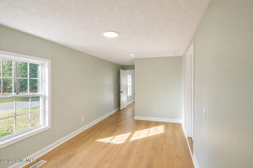 324 Cypress Avenue Holly Ridge, NC 28445