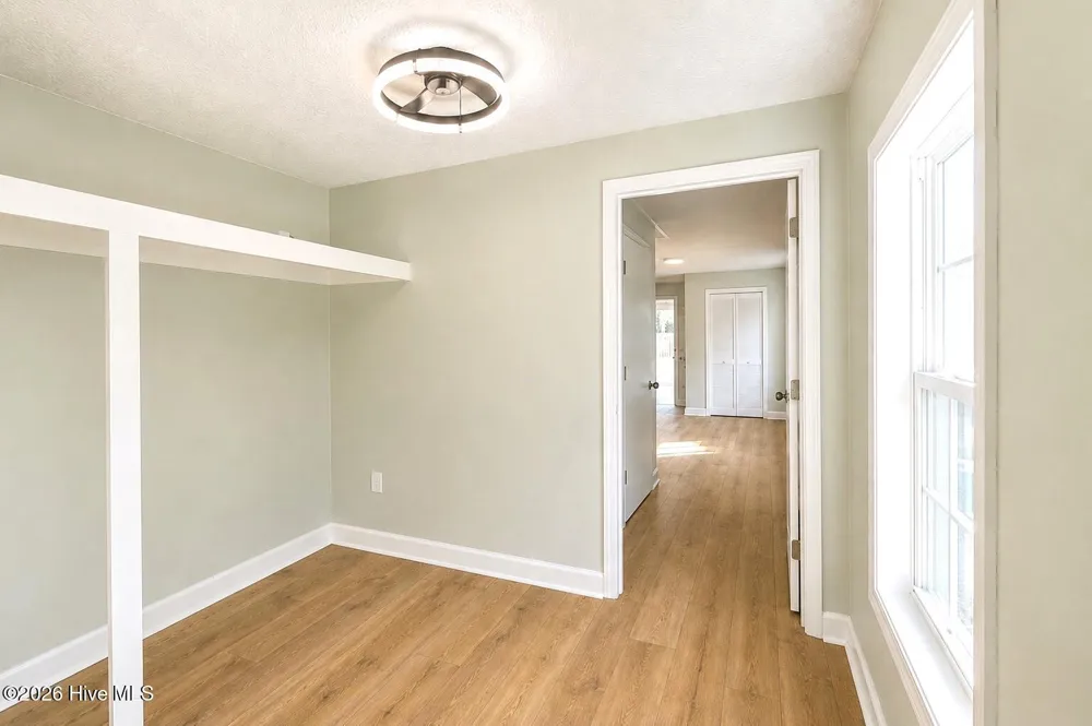 324 Cypress Avenue Holly Ridge, NC 28445