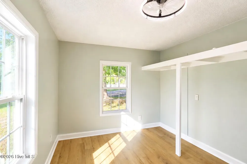 324 Cypress Avenue Holly Ridge, NC 28445
