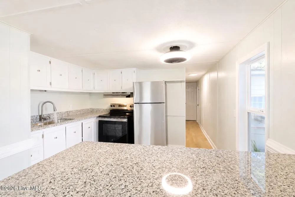 324 Cypress Avenue Holly Ridge, NC 28445