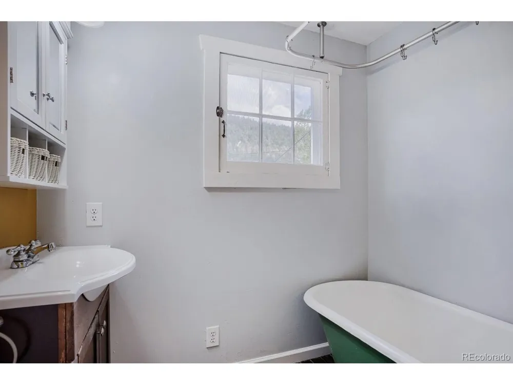 327 Virginia Street Idaho Springs, CO 80452