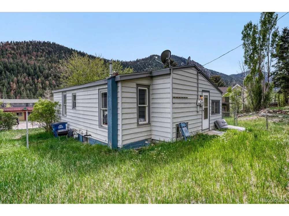 327 Virginia Street Idaho Springs, CO 80452